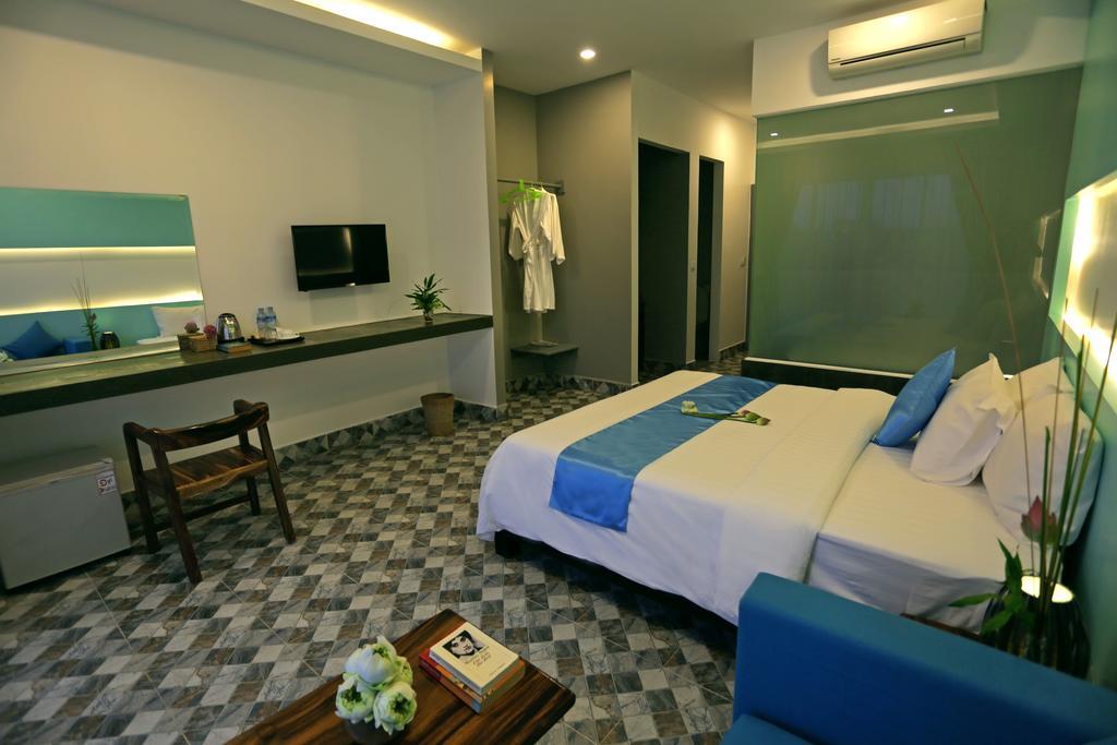 Angkor Sweet Night